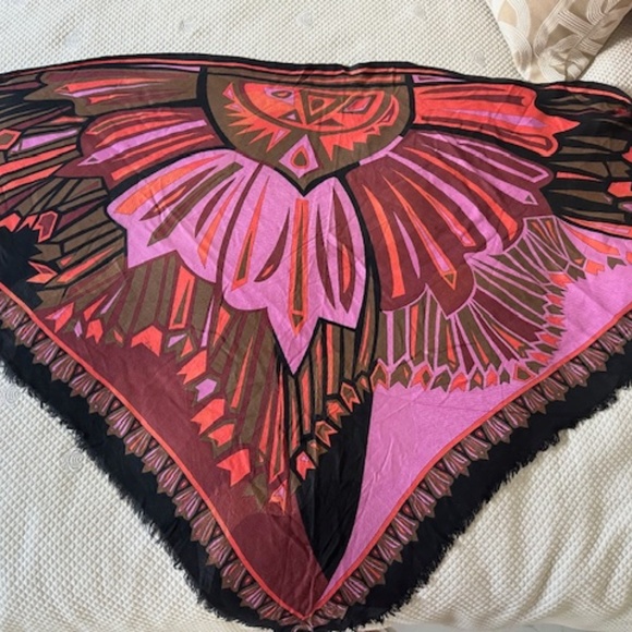 Emilio Pucci Large Triangle Scarf Multi-colored Vibrant Print - Picture 2 of 6